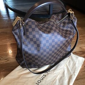 Louis Vuitton Purse!